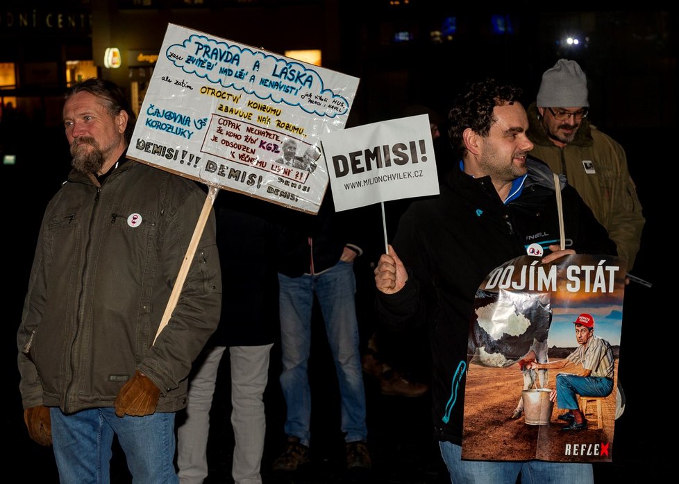 Protestní akce za odstoupení premiéra Andreje Babiše (ANO) v Ústí nad Labem (19. 12. 2019)