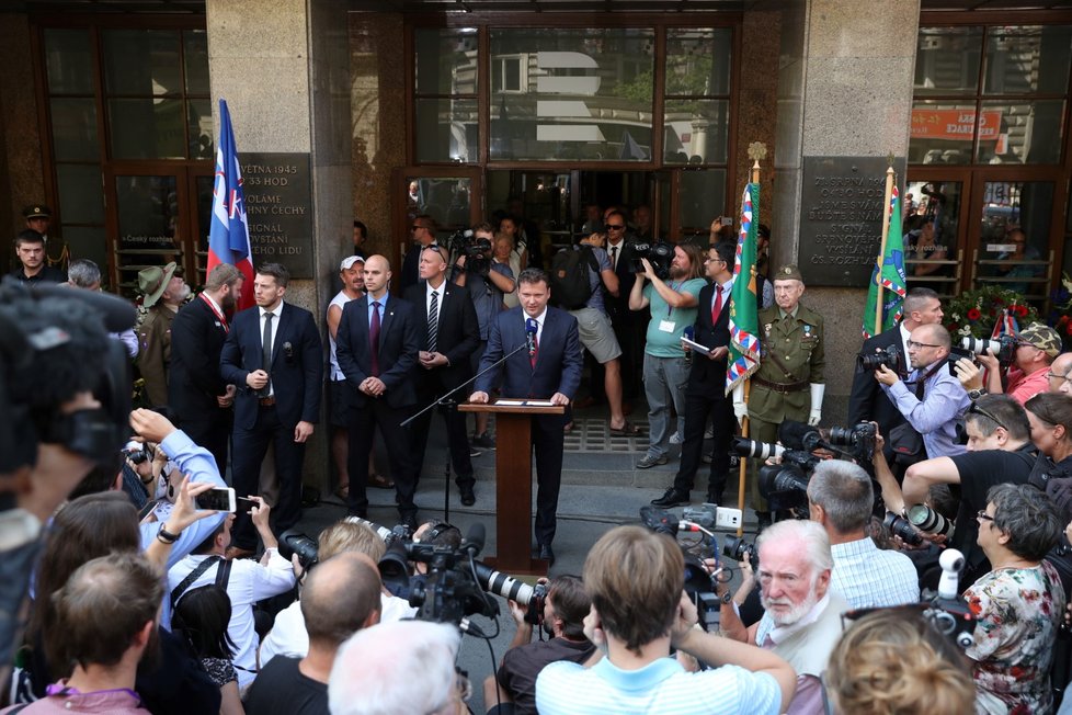 Lidé byli na hnutí ANO naštvaní, protože jeho vláda se opřela ve Sněmovně o hlasy KSČM a mohla tak získat důvěru.