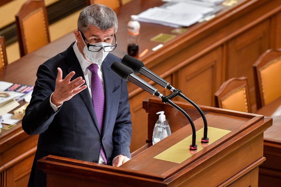 Premiér Andrej Babiš vyzval ve Sněmovně většinu poslanců, aby při závěrečném hlasování o rozpočtu opustili jednací sál a umožnili tak vláda rozpočet na příští rok schválit.