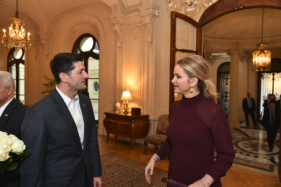 Šéf Sněmovny reprezentantů USA Paul Ryan a Monika Babišová, manželka premiéra v demisi (26. 3. 2018)