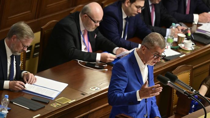 Šéf hnutí ANO Andrej Babiš při svém projevu ve sněmovně.