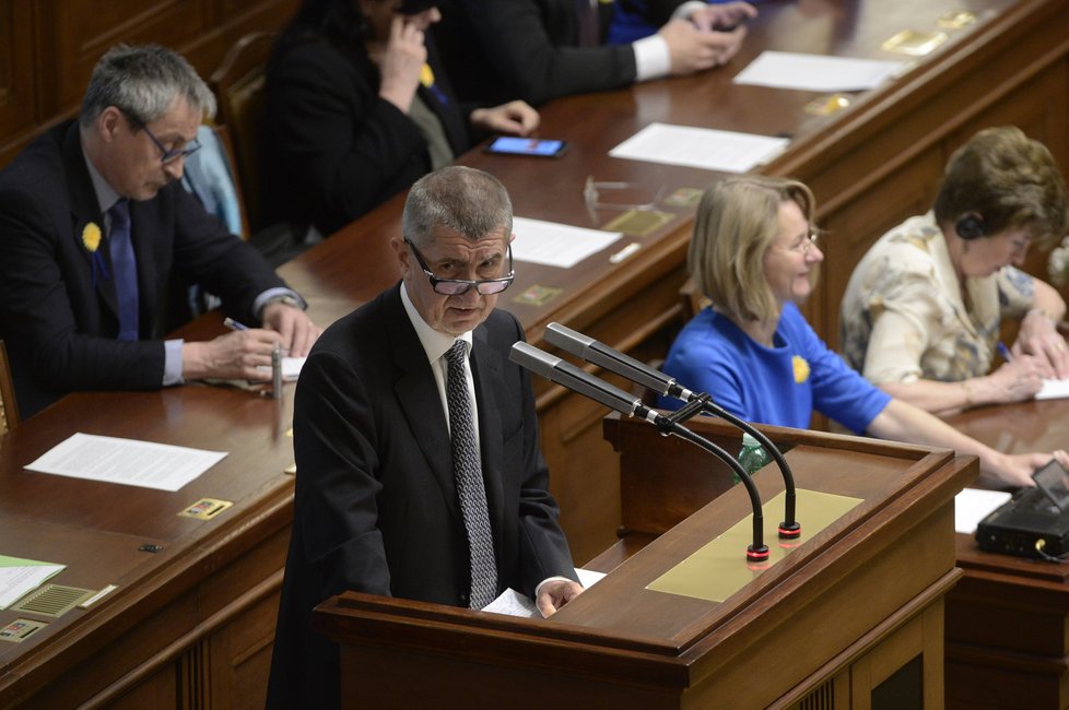 Vicepremiér Andrej Babiš (ANO) na schůzi Sněmovny o údajném zneužívání moci