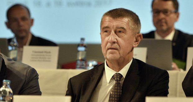 Andrej Babiš (ANO) bude zajímat vyšetřovací komisi. Ta se ho zřejmě bude ptát, zda nedošlo k úniku z policejních spisů...