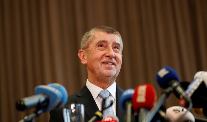 Expremiér Andrej Babiš (ANO) v Průhonicích poté, co soud rozhodl o jeho nevině (9. 1. 2023)