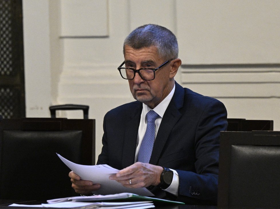 Obžalovaný Andrej Babiš u soudu v kauze Čapí hnízdo (17. 10. 2022)