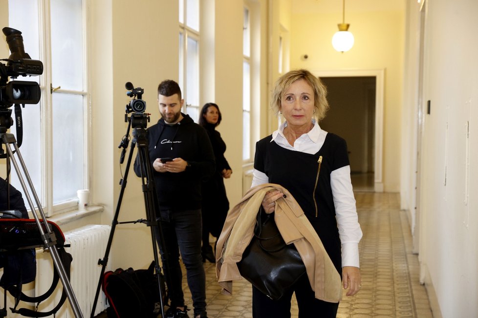 Svědkyně Eva Havlová u soudu v kauze Čapí hnízdo (17. 10. 2022)