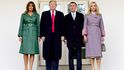 Český premiér Andrej Babiš a prezident USA Donald Trump vcházejí 7. března 2019 do Bílého domu ve Washingtonu. Na snímku v popředí je manželka českého premiéra Monika Babišová.