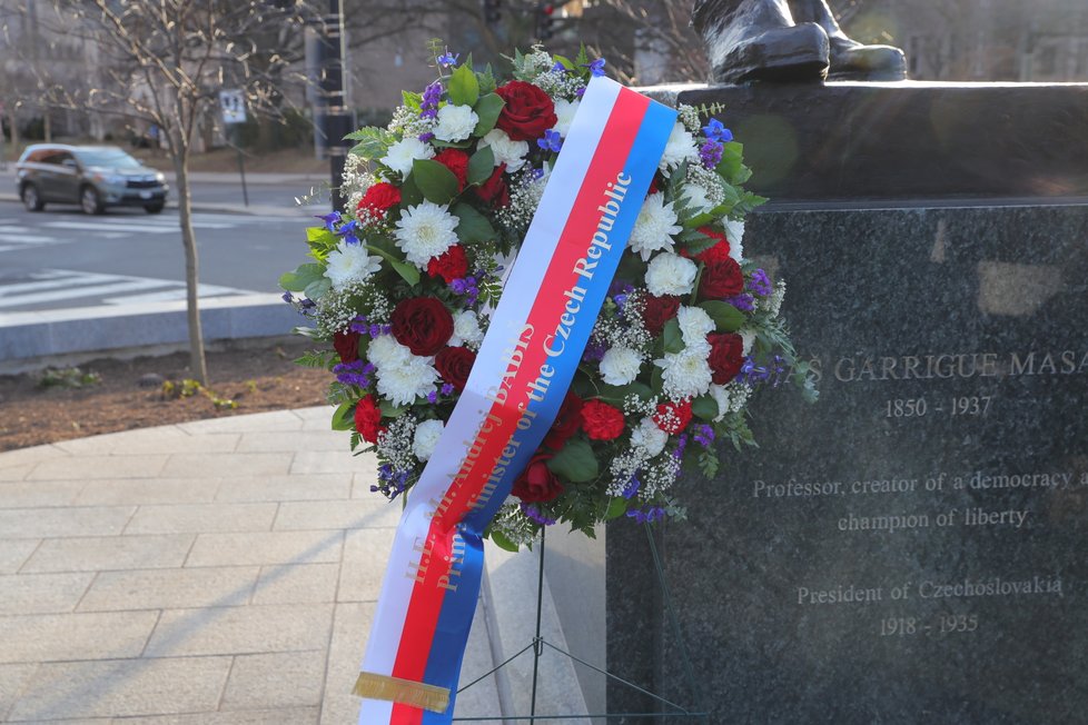 Premiér Andrej Babiš navštívil při příležitosti návštěvy USA i pomník TGM ve Washingtonu DC