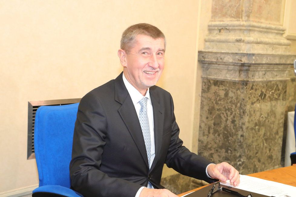 Premiér Andrej Babiš (ANO) dlouhodobě zapírá, že by se v souvislosti s Čapím hnízdem dopustil podvodu.