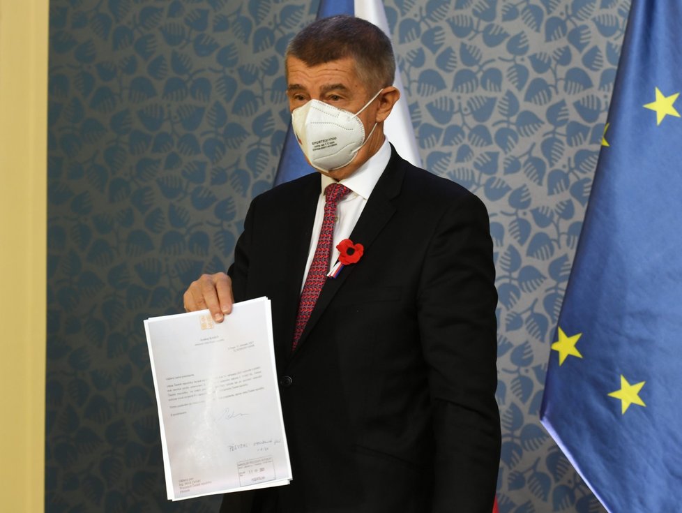 Premiér Andrej Babiš vystoupil v Praze na tiskové konferenci po mimořádné schůzi vlády (11. 11. 2021).