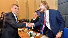 Andrej Babiš na vládě s novým ministrem zdravotnictví Adamem Vojtěchem