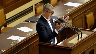 Noční blábolení Andreje Babiše ve Sněmovně: Máme tu totální totalitu, horníci platí vysoký nájem