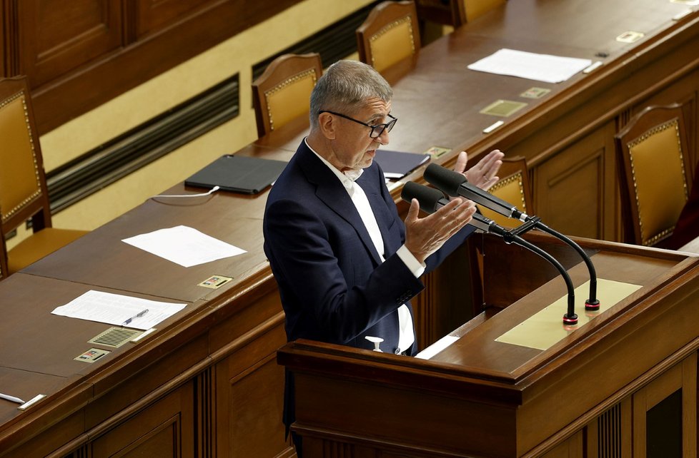 Mimořádná schůze Sněmovny: Expremiér Andrej Babiš (ANO) kritizoval současnou vládu (3. 5. 2022)