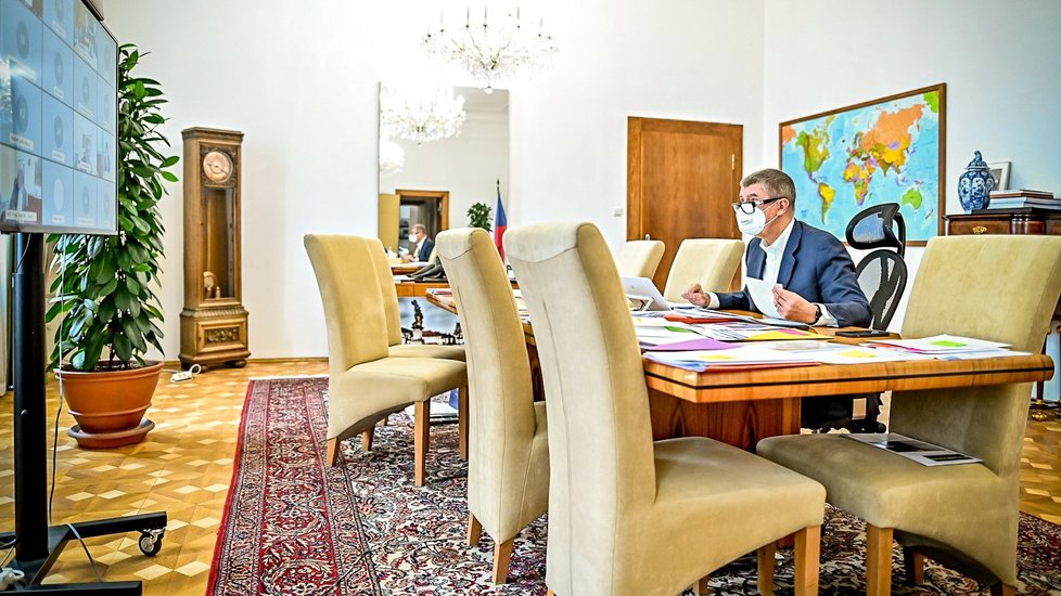 Premiér Andrej Babiš (ANO) na jednání vlády. (12.4.2021)