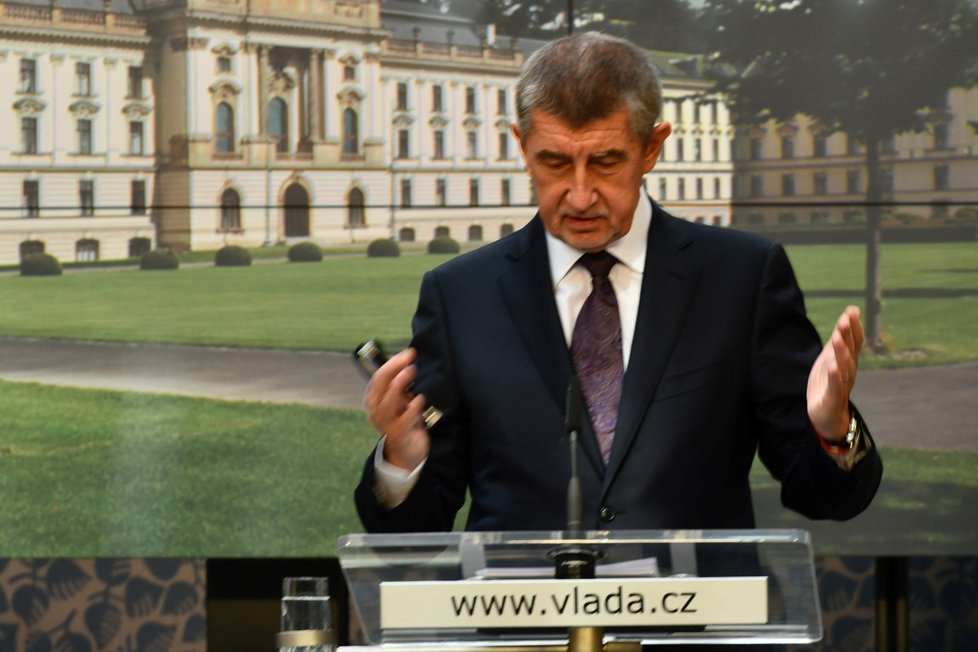 První tisková konference nové vlády: Premiér Andrej Babiš (ANO) a 1. vicepremiér Jan Hamáček (ČSSD)