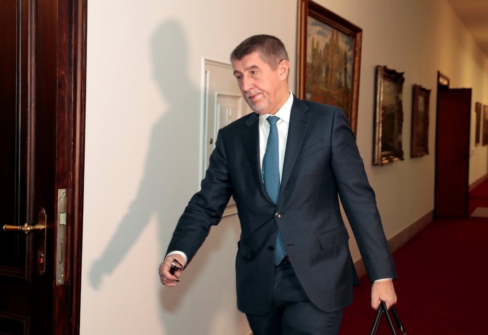 Andrej Babiš při příchodu na jednání vlády