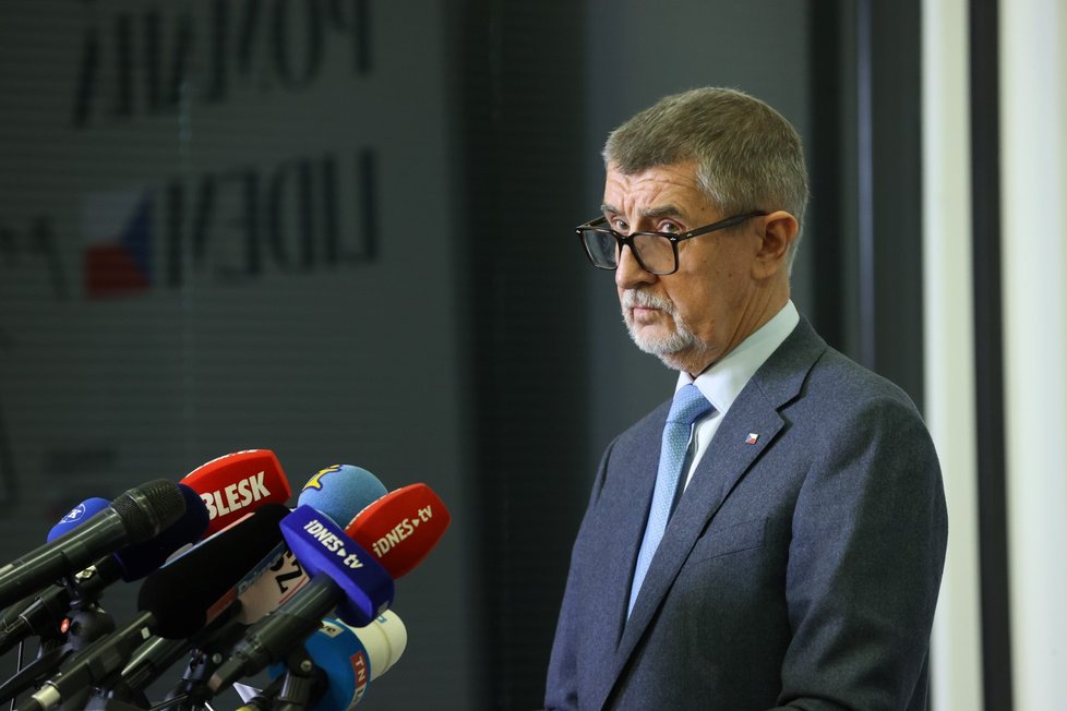 Kandidát na prezidenta Andrej Babiš (ANO) na mimořádné tiskové konferenci kvůli výhružkám (24. 1. 2023)