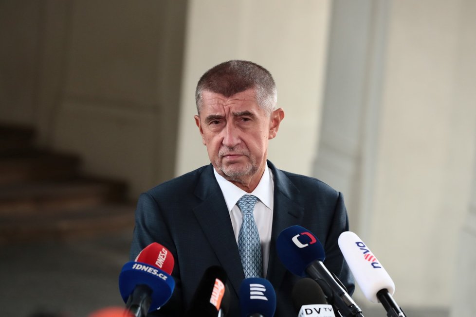 Šéf hnutí ANO Andrej Babiš po schůzce s prezidentem Milošem Zemanem na Hradě (14. 9. 2017)