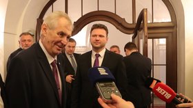 Opoziční poslanci kritizují projev prezidenta Miloše Zemana, ve kterém před hlasováním Sněmovny o důvěře pro vládu podpořil kabinet Andreje Babiše.