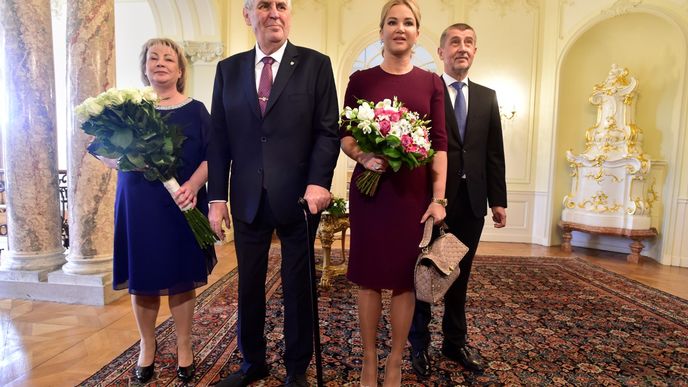 Ivana a Miloš Zemanovi a Monika a Andrej Babišovi v Lánech na novoročním obědě 2018