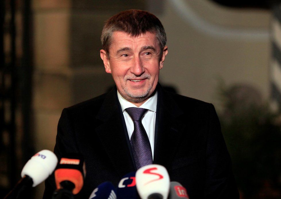 Premiér v demisi Andrej Babiš se s prezidentem Milošem Zemanem setkal poprvé od Zemanova znovuzvolení v prezidentských volbách.