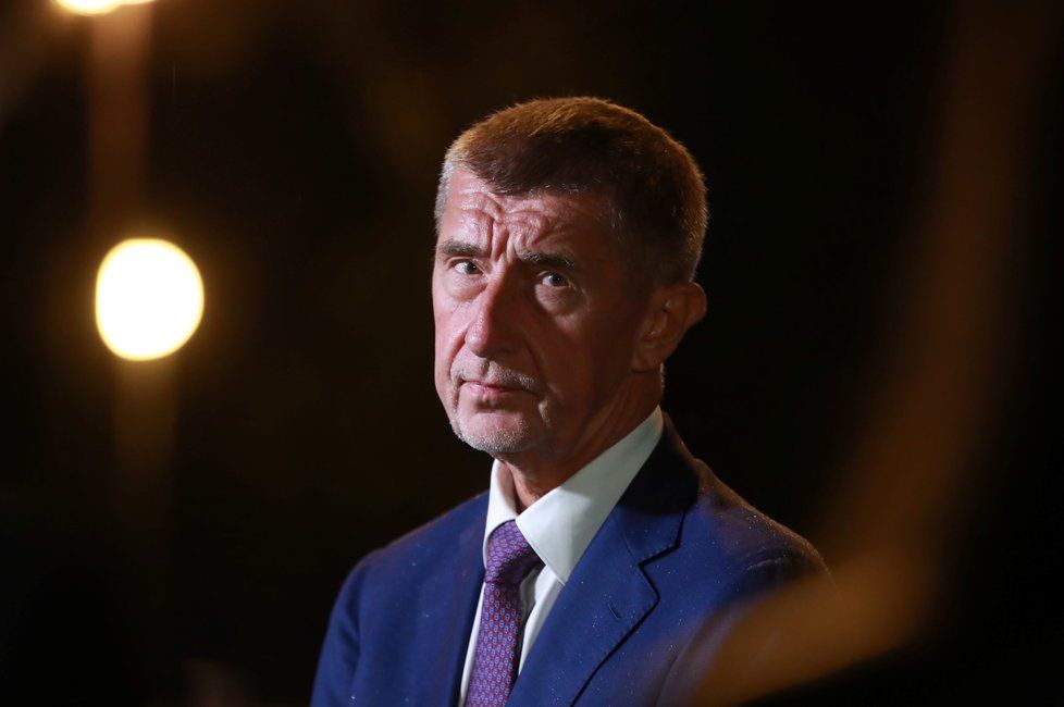 Premiér Andrej Babiš hovoří s novináři po setkání s prezidentem Milošem Zemanem, který jej přijal 16. září 2019 na zámku v Lánech.