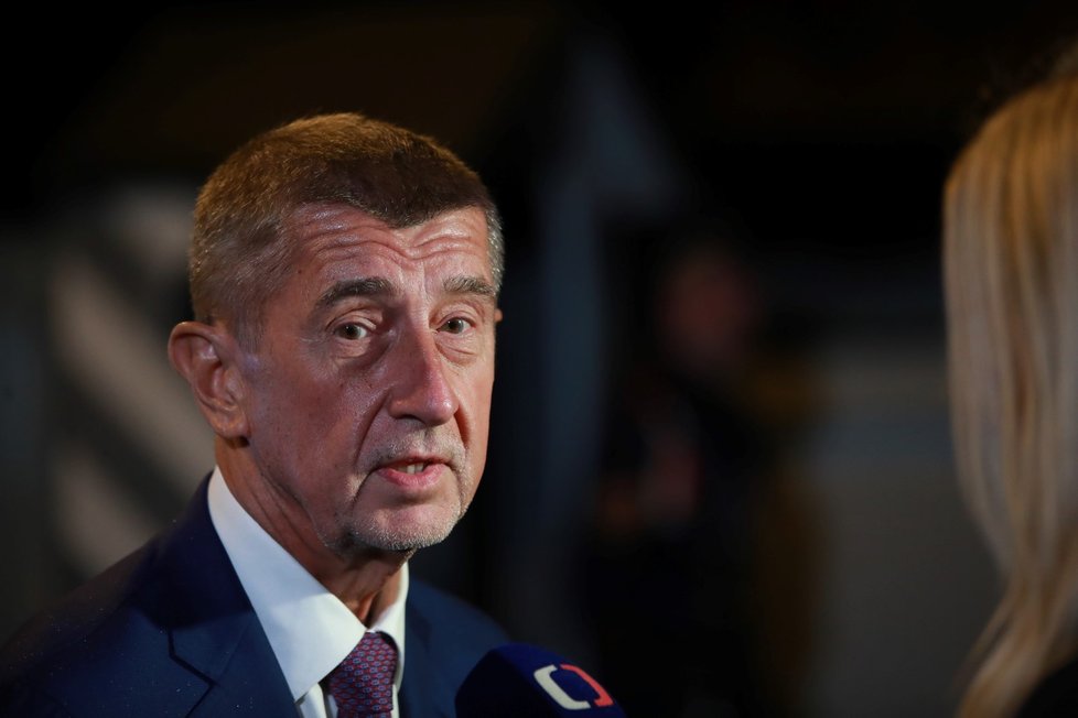 Premiér Andrej Babiš hovoří s novináři po setkání s prezidentem Milošem Zemanem.