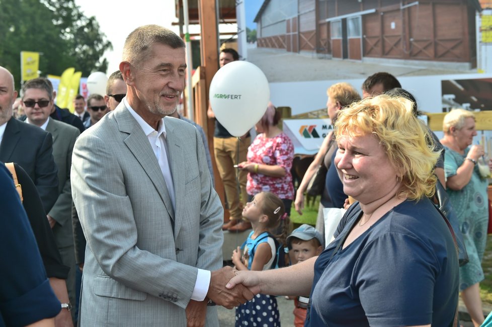 Premiér Andrej Babiš (ANO) šel v průvodu na Zemi živitelce