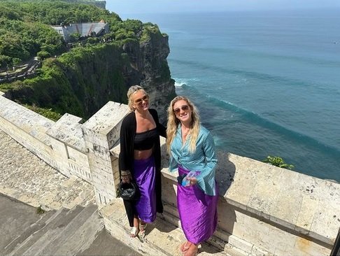 Monika Babišová s dcerou na Bali (25. 4. 2023)