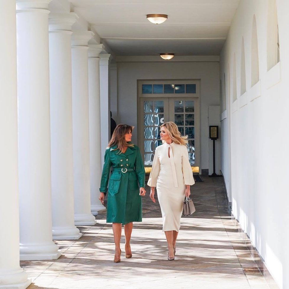 Monika Babišová a Melania Trumpová na prohlídce v Bílém domě