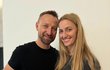 Petra a Jiří oznámili radostnou novinu pět měsíců po svatební noci. Petra a Jiří oznámili radostnou novinu pět měsíců po svatební noci.