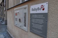 Zdravotníci v Teplicích našli v babyboxu novorozenou holčičku: Dostala jméno Bohumíra!