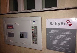 Dítě odložili do babyboxu v Praze 6.