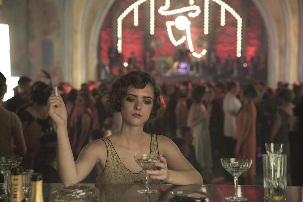 Morálně zkažený Babylon Berlin: Nejdražší německý seriál přichází na české obrazovky 19. ledna 2019.