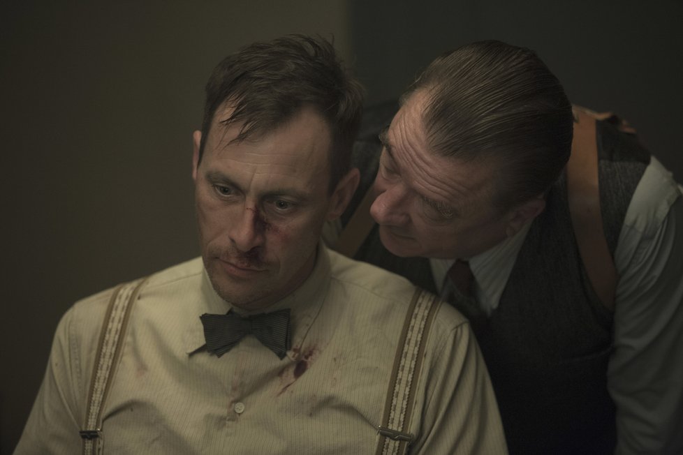 Morálně zkažený Babylon Berlin: Nejdražší německý seriál přichází na české obrazovky 19. ledna 2019.