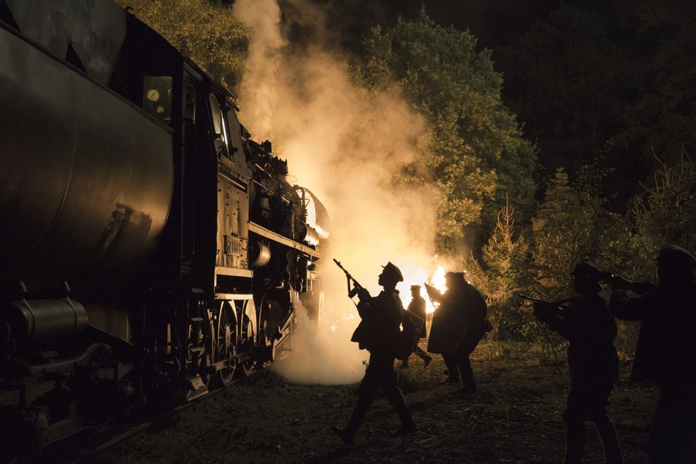 Morálně zkažený Babylon Berlin: Nejdražší německý seriál přichází na české obrazovky 19. ledna 2019.