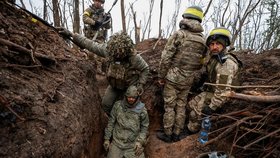 Ukrajinští vojáci zaznamenávají úspěchy v okupovaném Bachmutu (13.5.2023).