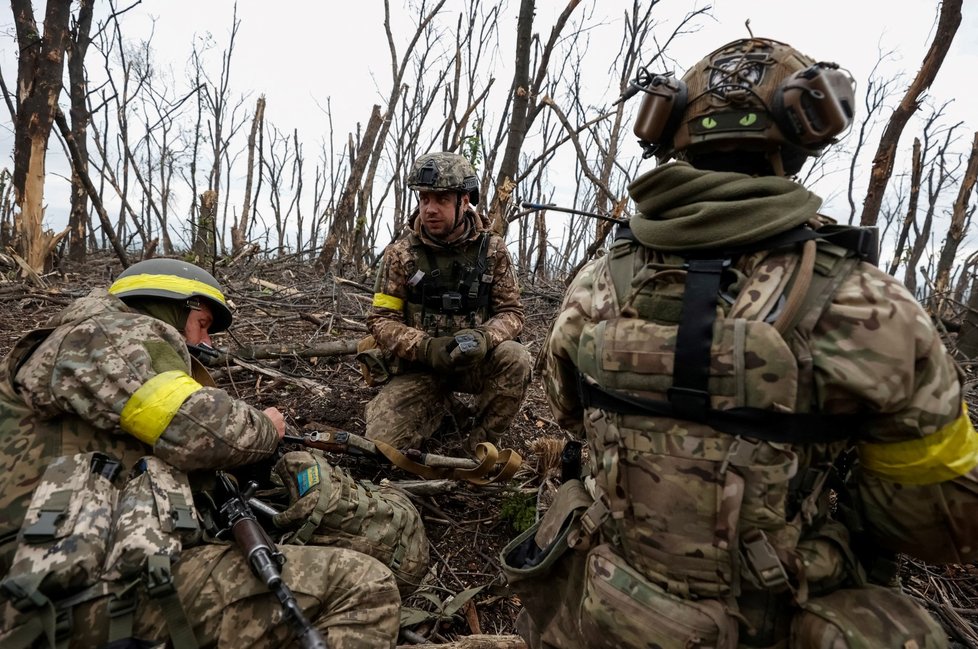 Ukrajinští vojáci zaznamenávají úspěchy v okupovaném Bachmutu (13. 5. 2023)