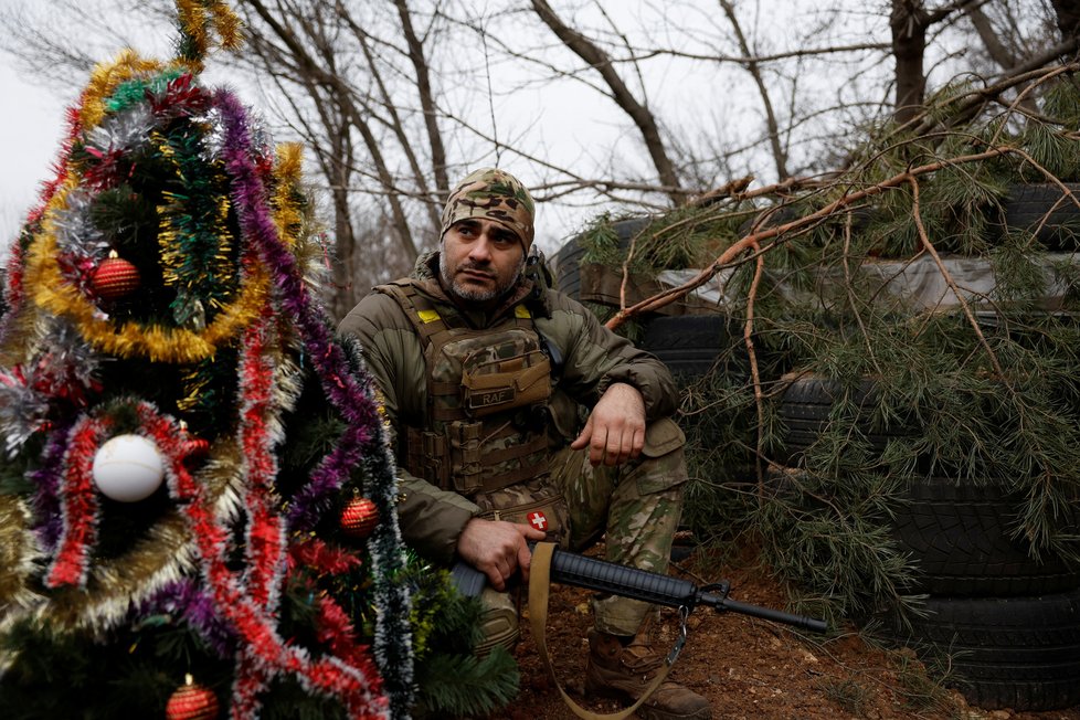 Ukrajinští vojáci slaví Vánoce na frontě v Bachmutu (24. 12. 2022)