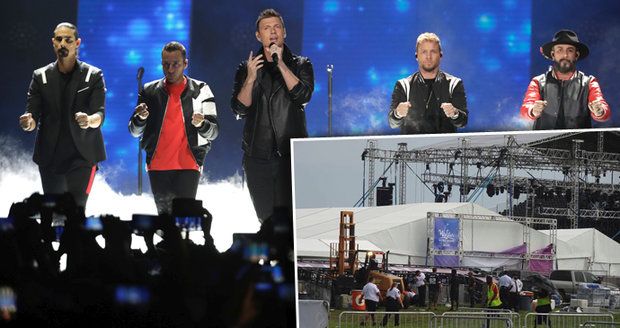 Na koncertě Backstreet Boys se zřítila kovová konstrukce: 14 zraněných z řad fanoušků