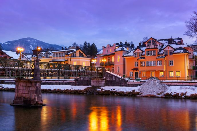 Zasněžené lázeňské městečko Bad Ischl má silnou romantickou atmosféru