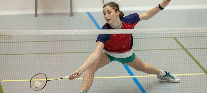 Česká badmintonistka Lucie Krulová v akci.