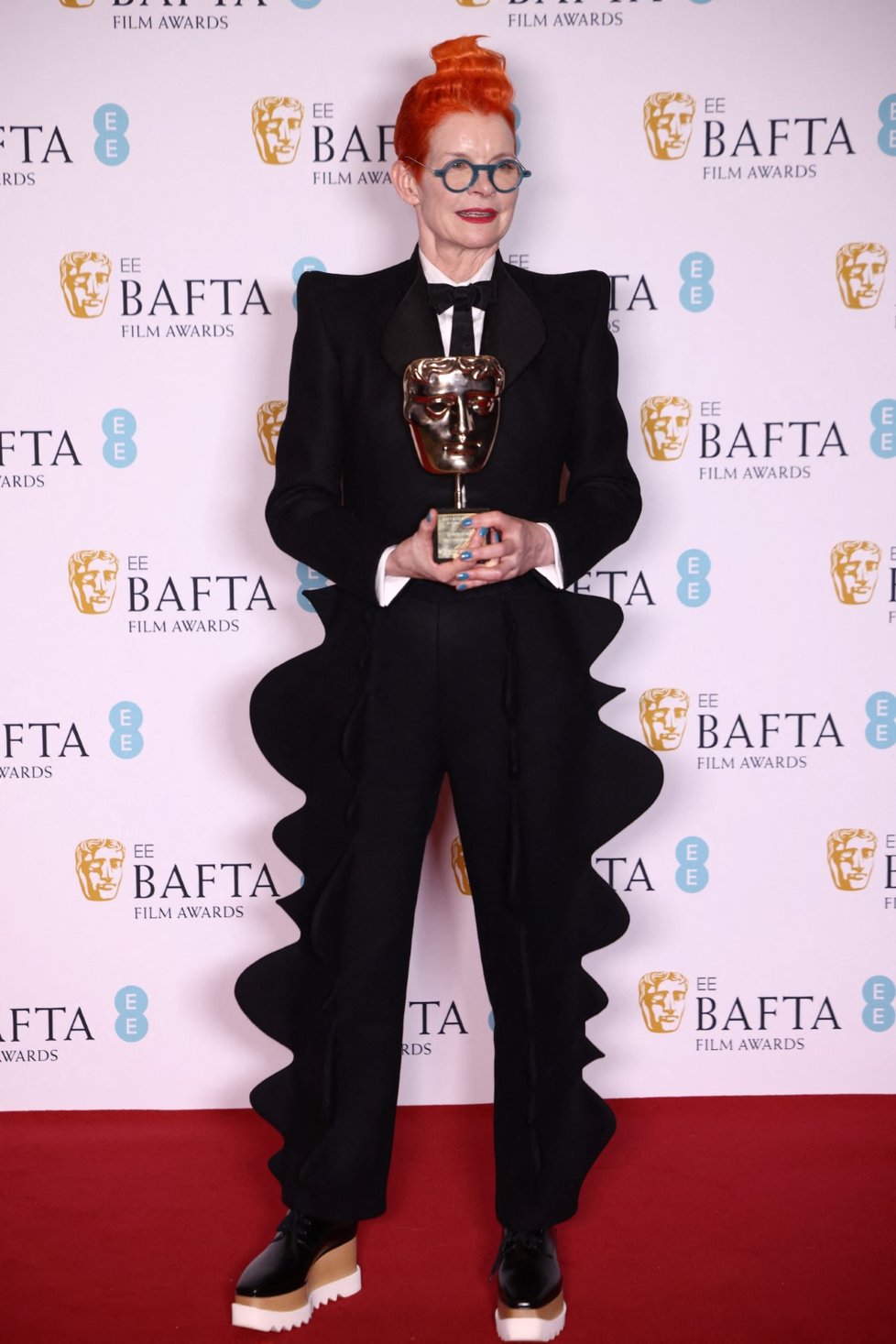 BAFTA 2023: návrhářka kostýmů Sandy Powell