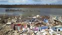Bahamy měsíc po úderu hurikánu Dorian v roce 2019