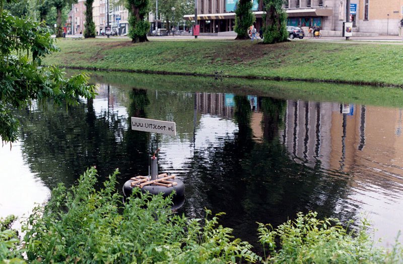 Nadšenec jezdí na bahenní plyn