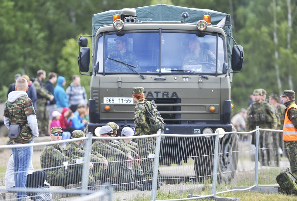 Den pozemního vojska Bahna 2018, 23. června 2018 u Strašic na Rokycansku.