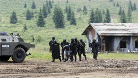 Nová technika a nábory vojáků: Česká armáda ukázala, jak nás umí bránit.