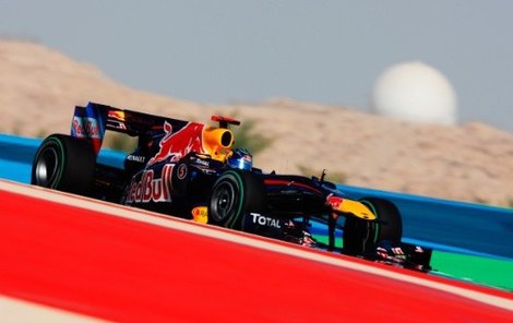 Zatímco loni ještě jezdil v Bahrajnu i šampion Vettel...