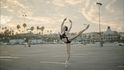 Z projektu Ballerina od fotografky Dane Shitagi