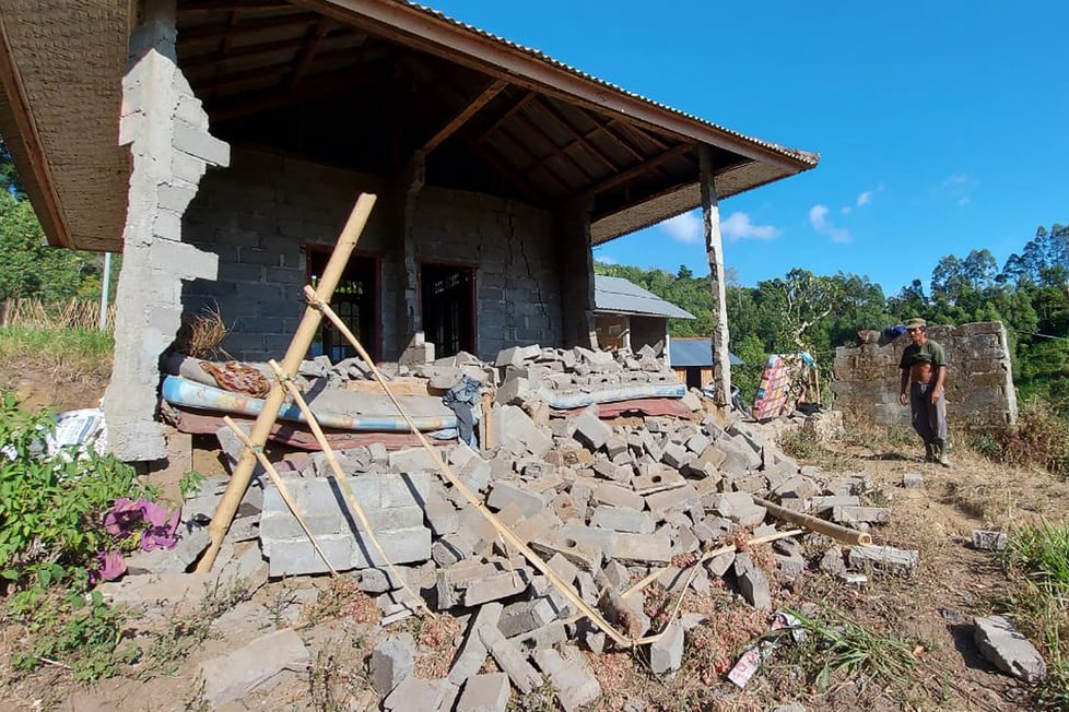 Na Bali udeřilo zemětřesení. (16. 10. 2021)